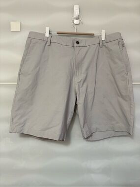 Lululemon men’s shorts 38 waist 9” inseam light grey L xl
